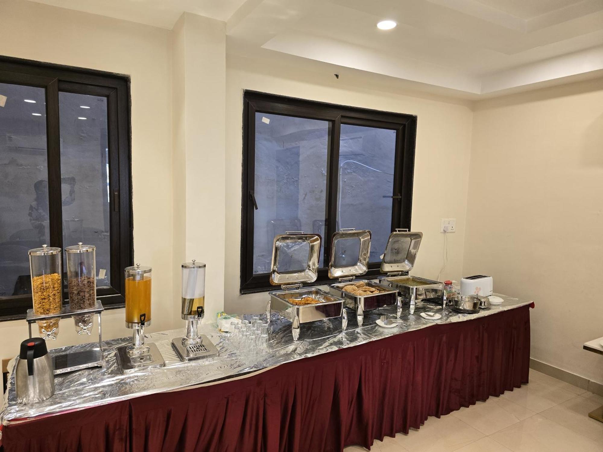 Hotel Omkar International Varanasi --A Premium Luxury Hotel -- 5-Star Feel At An Affordable Price -- — Photos 2